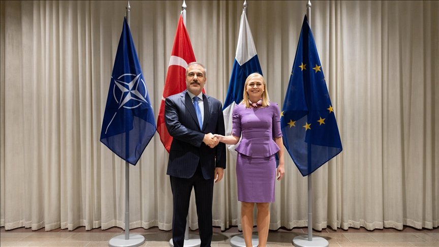 فيدان خلال لقائه مع خارجية فنلندا: نتطلع لاستمرار وقف النار بغزة والانتقال للمرحلة التالية