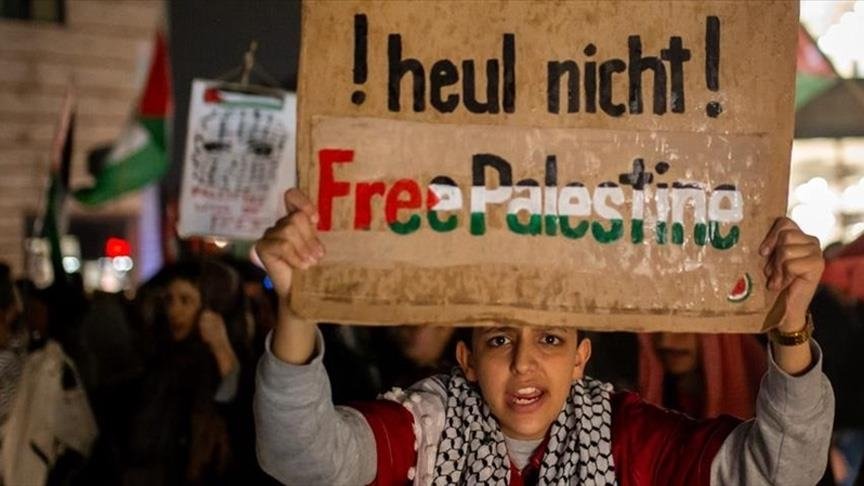 محتجون يغلقون سكة حديد رفضا لتصدير ألمانيا السلاح إلى إسرائيل