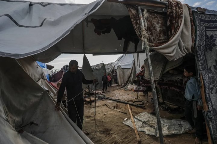 وفاة الرضيع هيثم أبو قص نتيجة البرد الشديد في غزة 