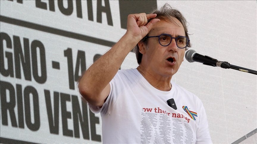 زعيم إيطالي معارض يحتج على استخدام إسرائيل قاعدة جوية في بلاده