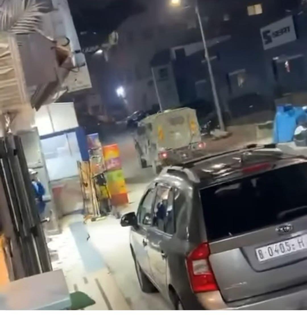 الاحتلال يقتحم البيرة ويتمركز في مخيم الامعري