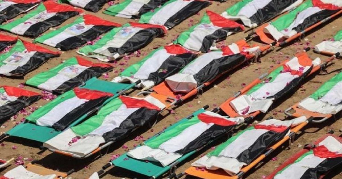 انتشال 11 جثمانًا من تحت أنقاض منزل في حي الزيتون