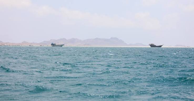 إيران تهدد بإغلاق مضيق باب المندب 