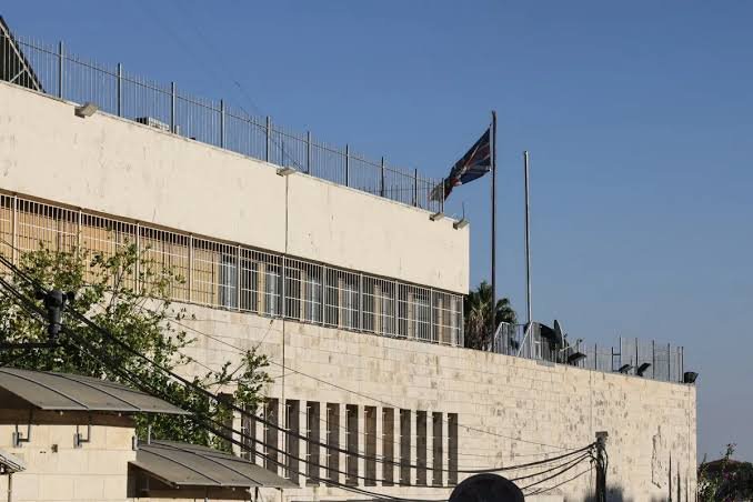 إسرائيل تغلق القنصلية البريطانية في القدس بعد حظر واردات المستوطنات