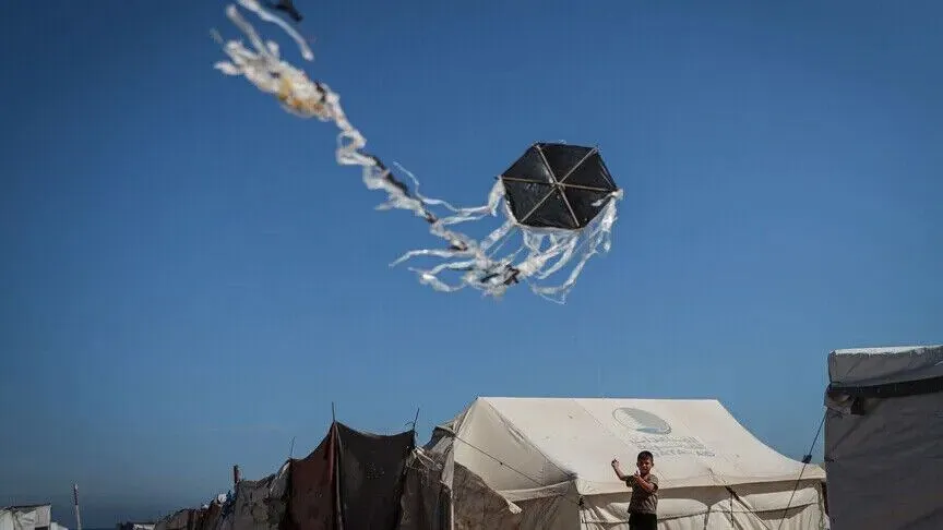 الأمم المتحدة: تهديد إسرائيل بتهجير فلسطينيين من غزة بسبب طائرات ورقية "بغيض"